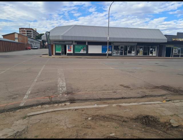 900M² RETAIL FOR SALE IN BRITS CENTRAL